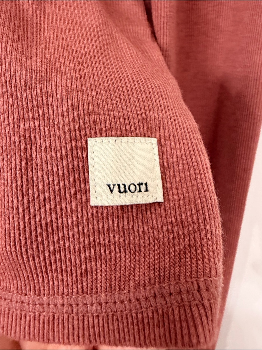 Vuori Mudra Fitted Long Sleeve Tee Rosewood Heather Size Large - Picture 3 of 5
